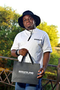 BOSAFELENG Boxy T-Shirt in white, front view