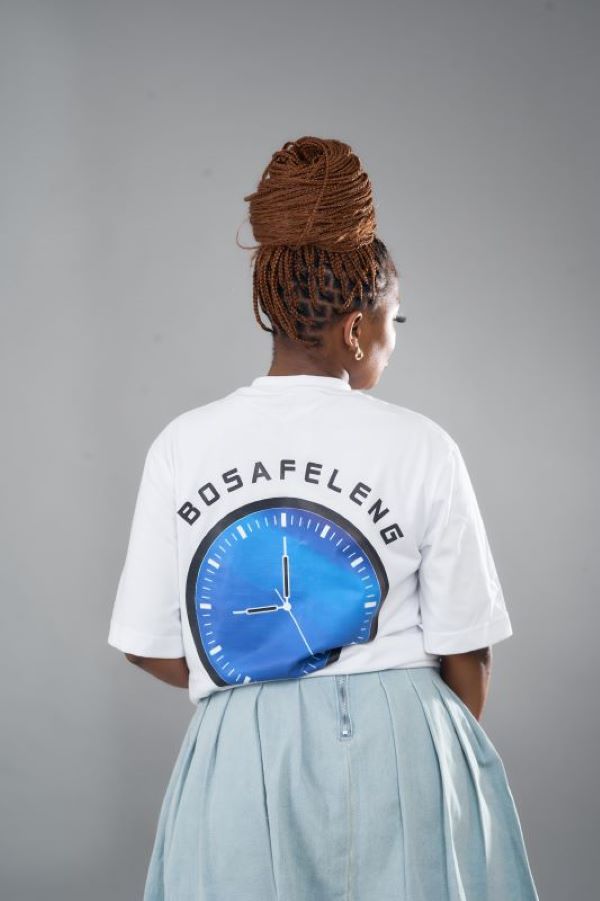 BOSAFELENG Boxy T-Shirt back view