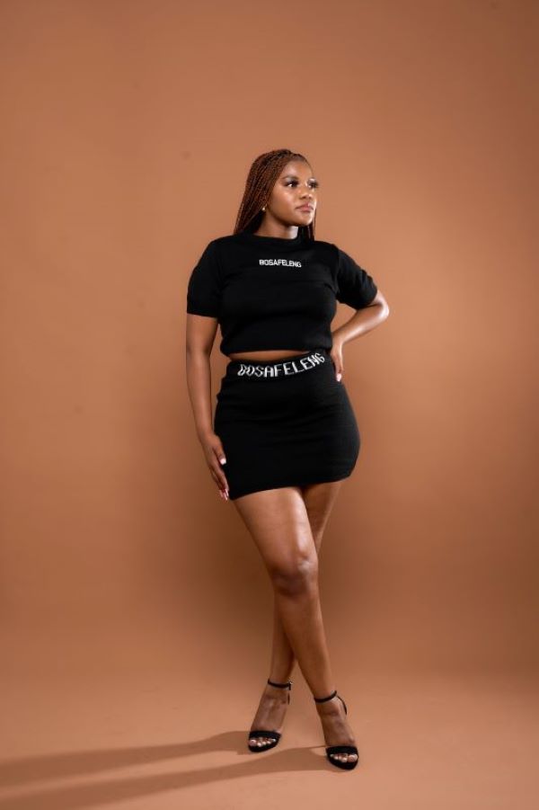 BOSAFELENG Set Skirt in black, front view